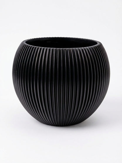 Кашпа Vase ball groove, Черна